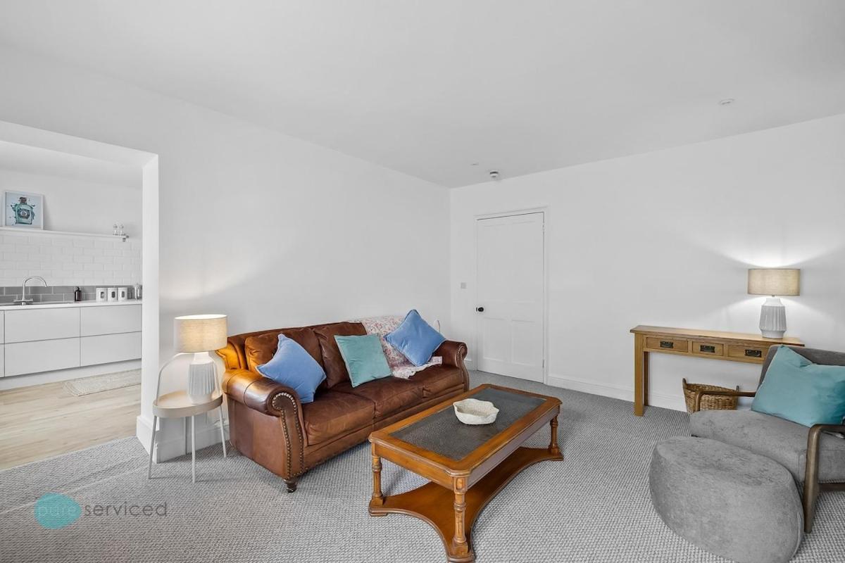 2 Bed - No. 1 Windsor Holiday home *
